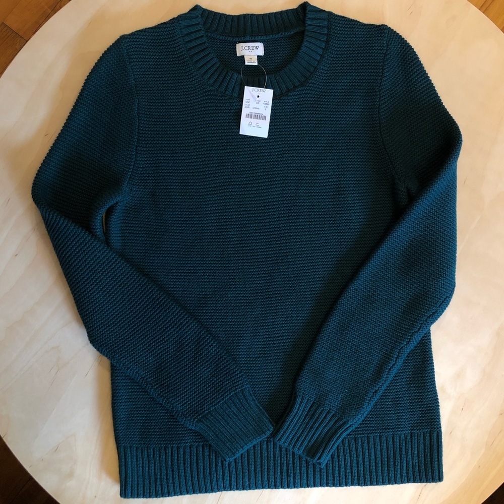 SOLD - JCrew Women’s Classic crewneck